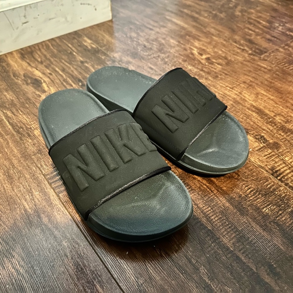 Nike slides, size 5, black, comfortable
